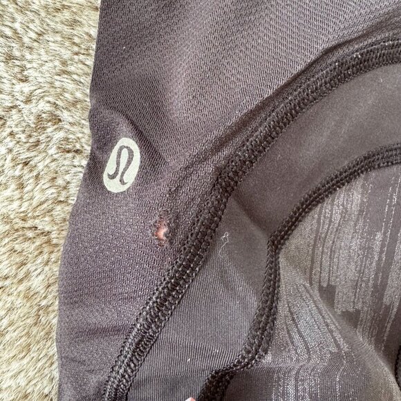 Lululemon Inspire Crop II Sz 4 - Picture 8 of 11